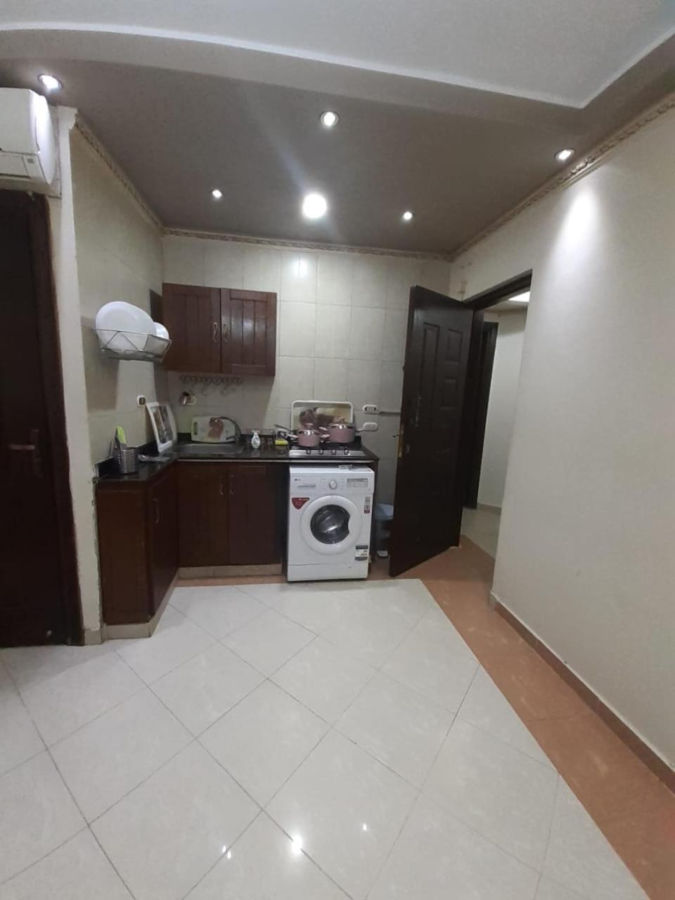 Apartamento Saraya Awad Hegazi Street- Families Only Alejandría Exterior foto